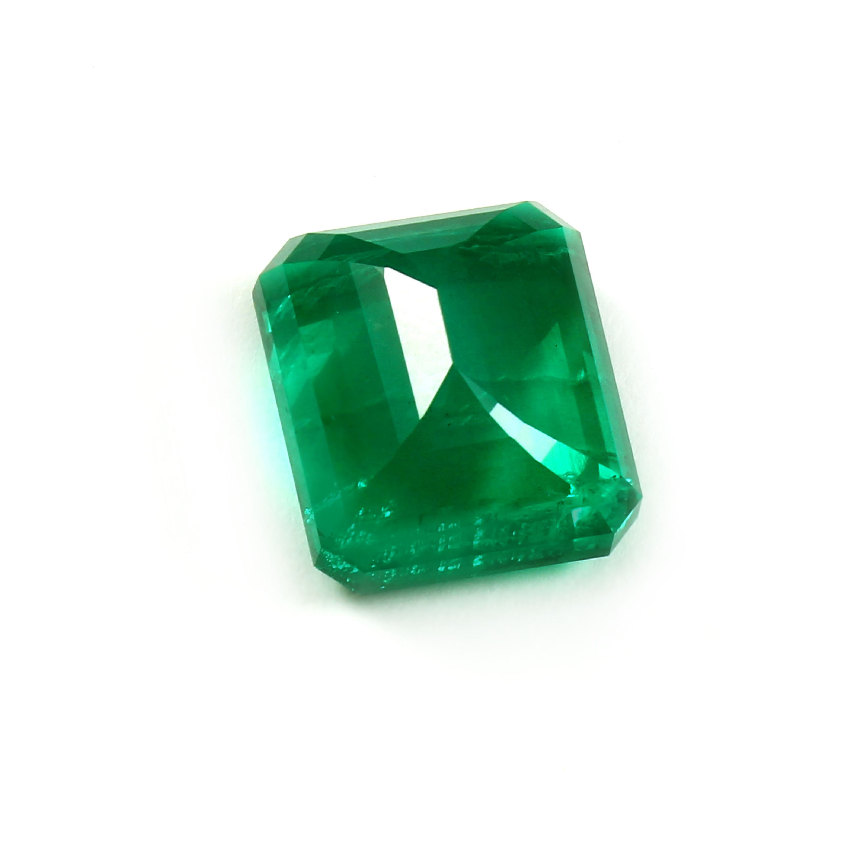 HYDROTHERMAL LAB GROWN EMERALD