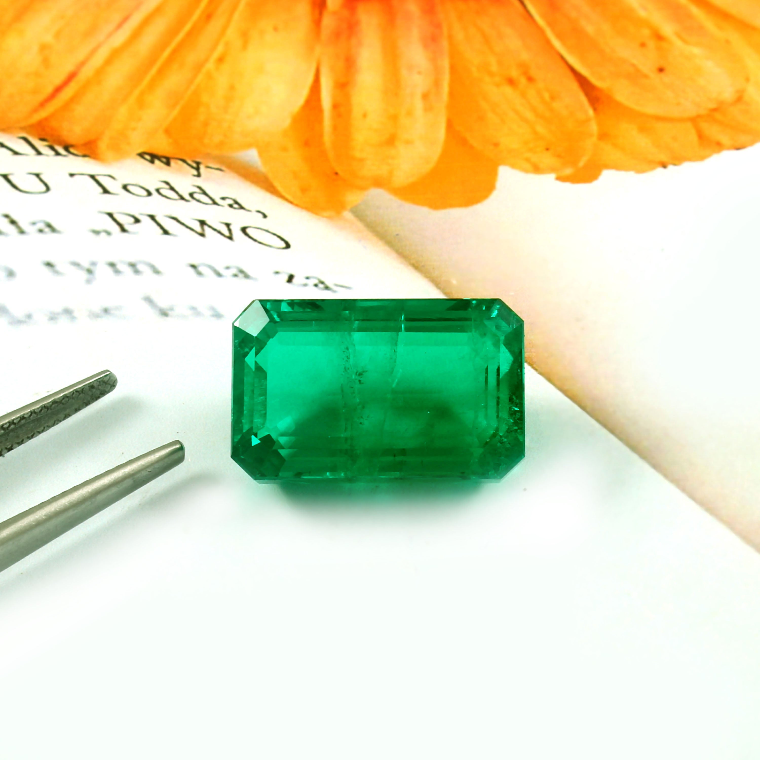 2.90 CTS. CITRINE JAUNE. HYDROTHERMAL 2.90 CTS. CITRINE JAUNE. HYDROTHERMAL